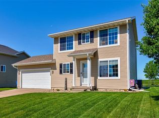 400 SW Beechwood Dr, Grimes, IA 50111