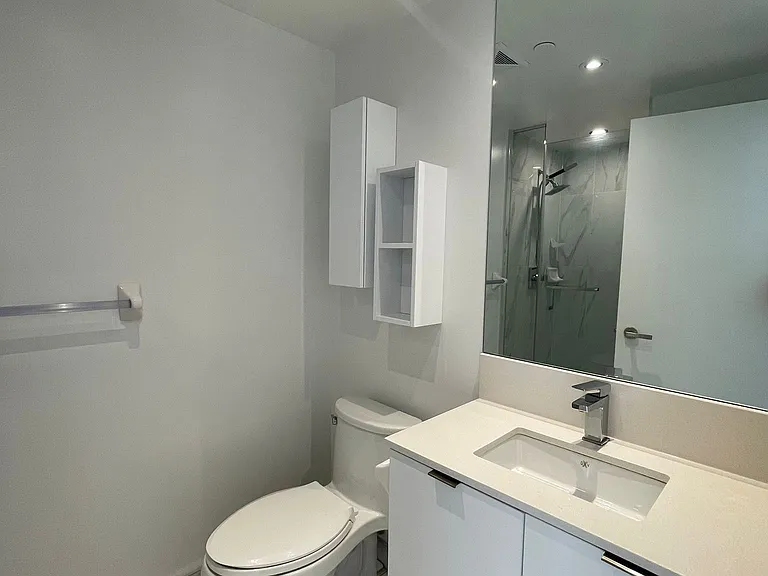 99 Broadway Ave #810 — Photo 8
