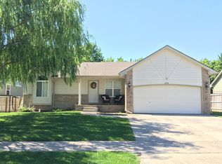 835 S Sunset Cir, Andover, KS 67002