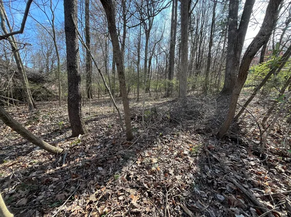 2965 Country Club Ct, Martinsville, IN 46151