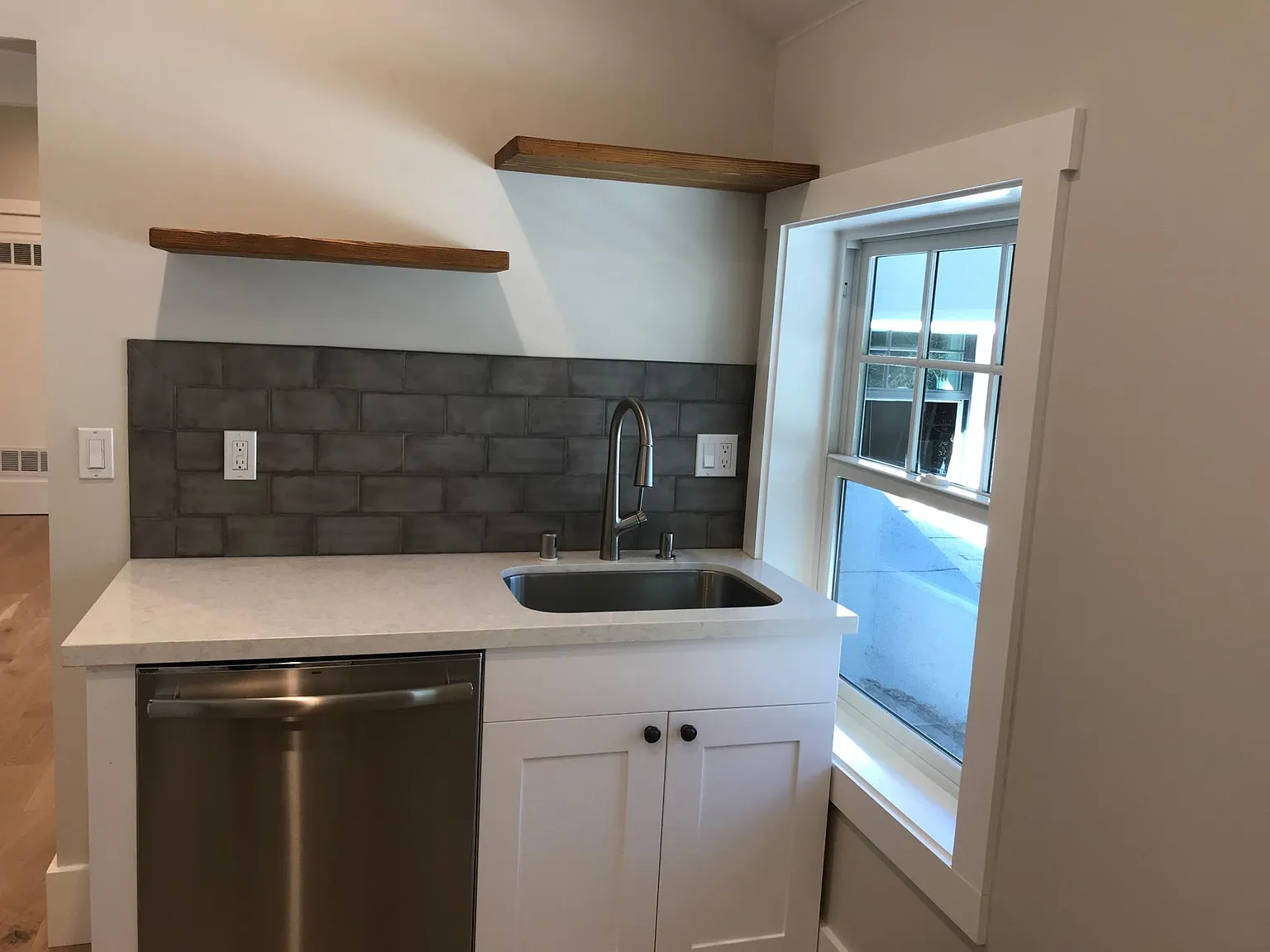 1 bed, 650 sqft, $2,575 — Photo 3