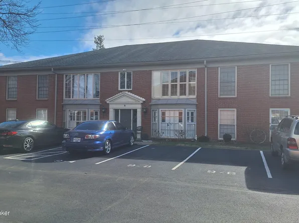 9 Dupont Way APT 5, Saint Matthews, KY 40207