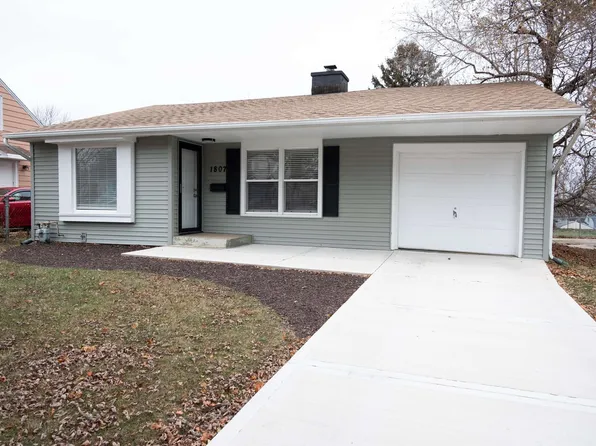 1807 Genoa St, Rockford, IL 61102