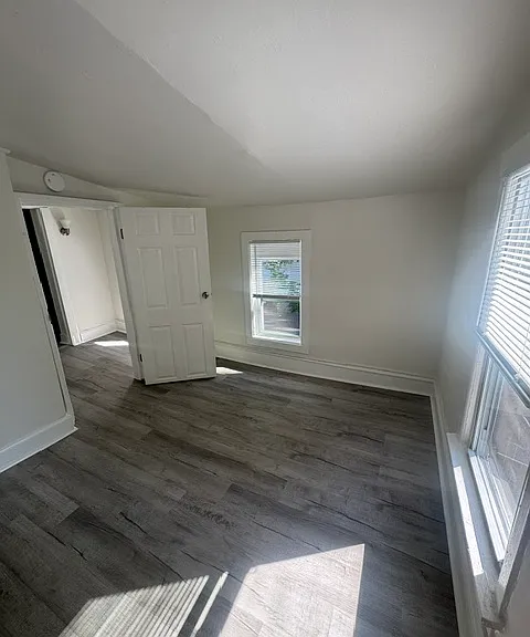 305 N Franklin St — Photo 33