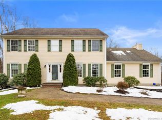 54 Ridgeland Dr, Naugatuck, CT 06770