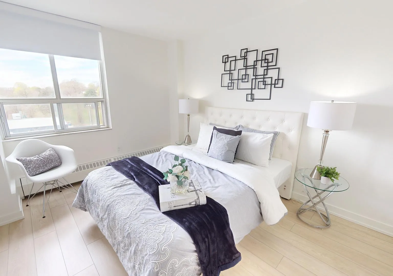 30 Edith — Photo 4
