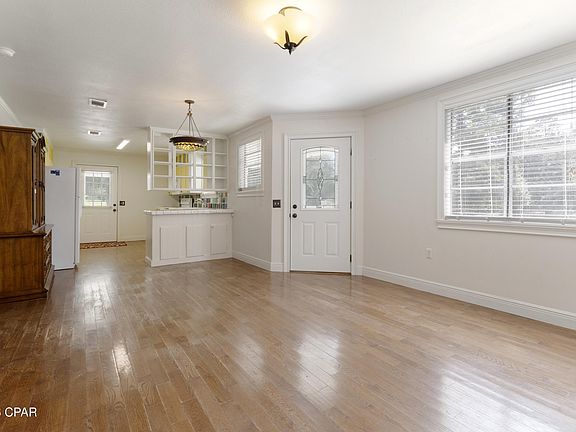 2nd image of 825 Jones Ct