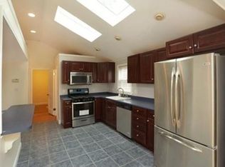 212 School St, Groveland, MA 01834
