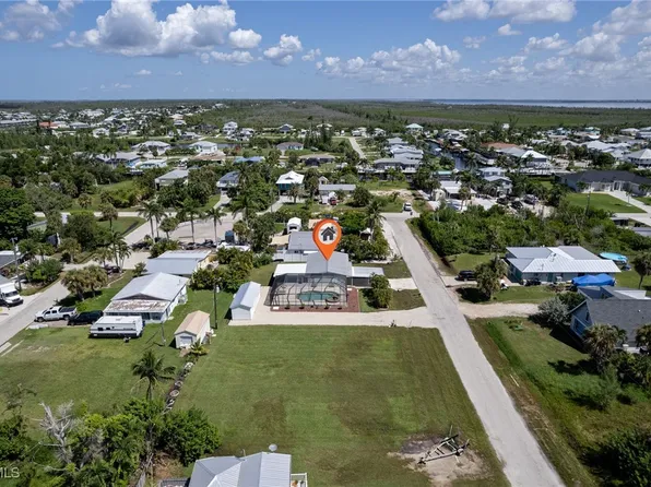 2541 Rose Ave, Saint James City, FL 33956