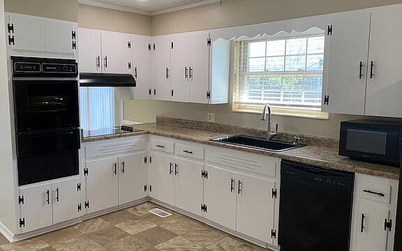 2nd image of 1107 Greenwood Trl NW