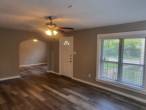5th image of 1137 Rock Creek Dr