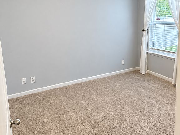 3rd image of 3311 Joshua Ln