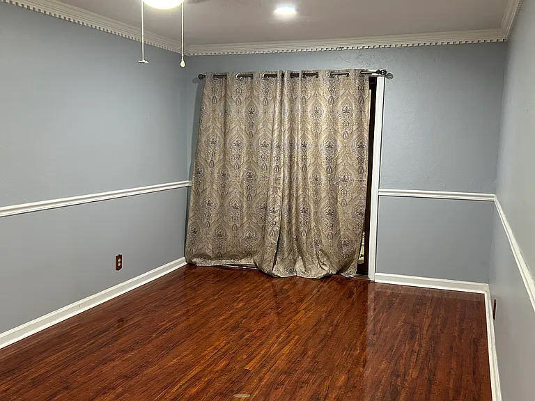 307 N Boehning St — Photo 12