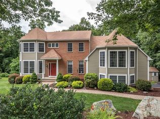20 High Ledge Cir, Manchester, CT 06040