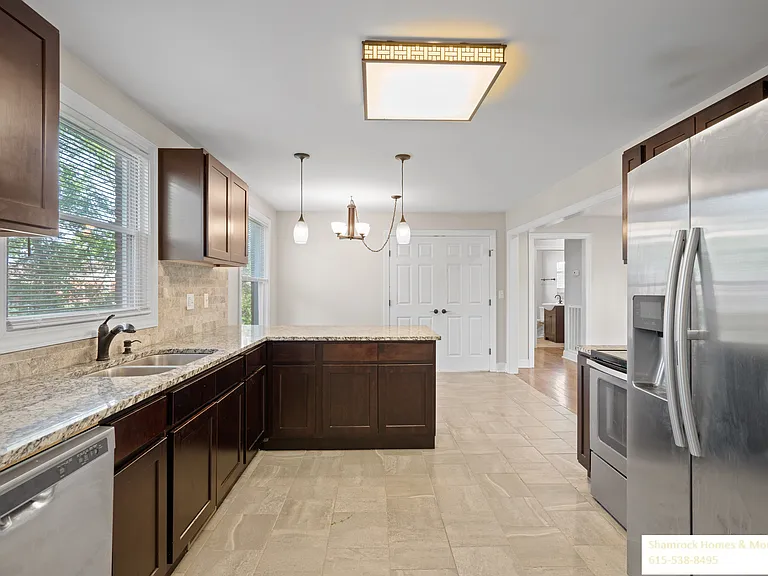 1235 Berwick Trl — Photo 7