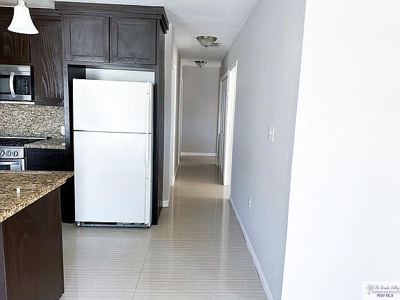4th image of 212 Cream Rose Ct