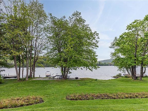 4th image of 33 Arrow Point Rd