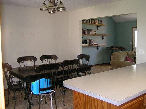 5th image of 1124 E 132nd Pl
