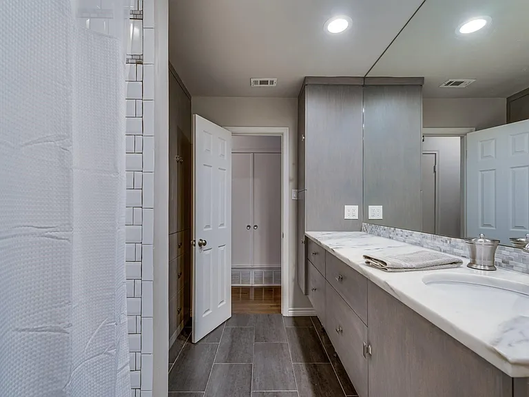 8411 Swift Ave — Photo 17