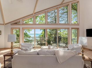 1870 Crystal Dr, Frankfort, MI 49635