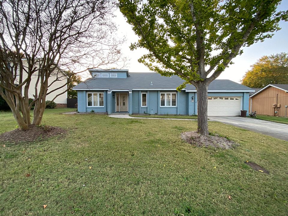 1st image of 13024 Camelot Dr SE