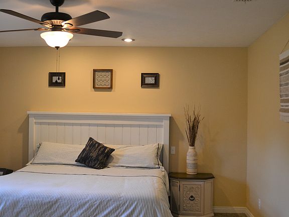 Bedroom #1 (Master bedroom)