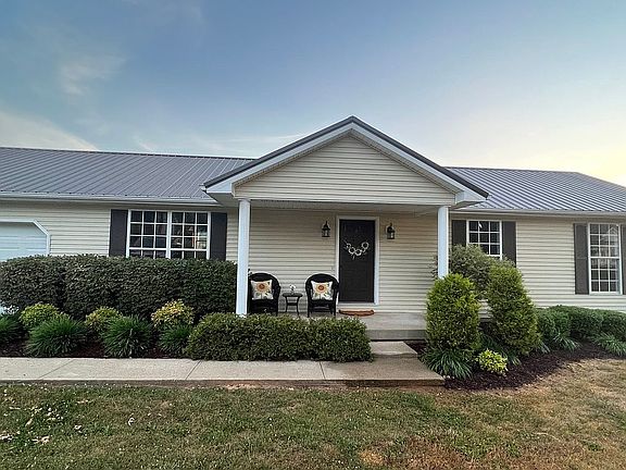 2nd image of 125 Julia Ln