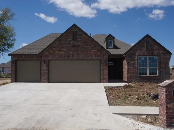 8104 N 76th Ave E, Owasso, OK 74055