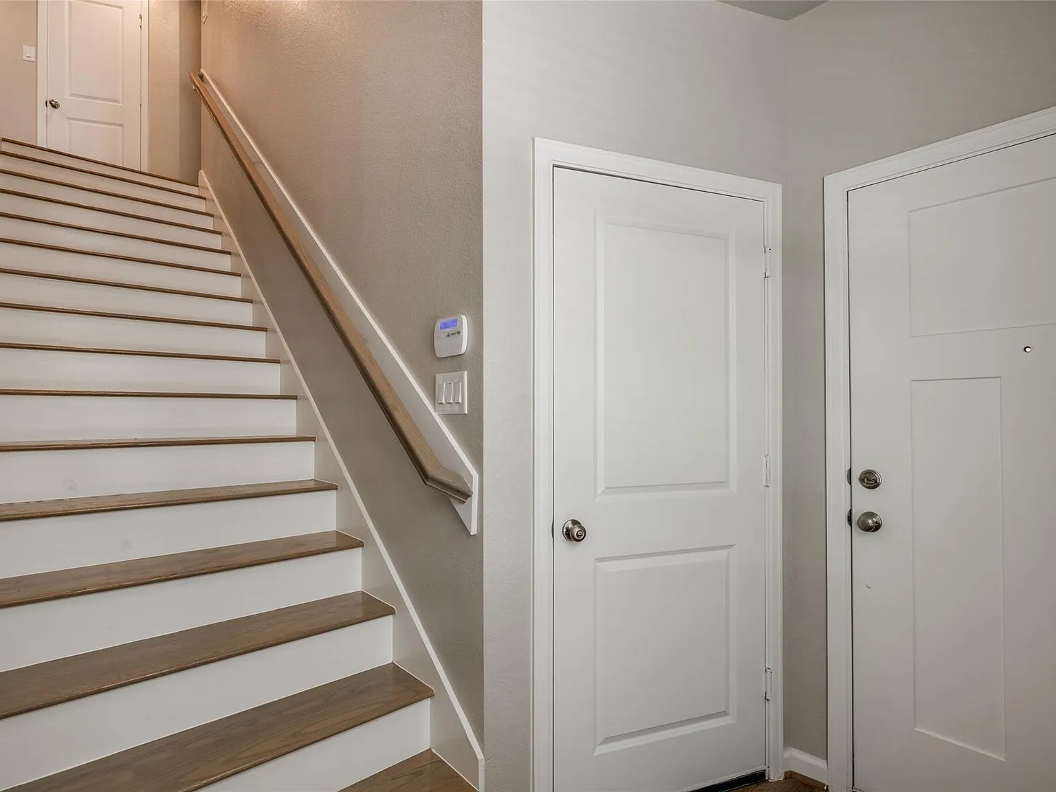3 bed, 2.0 bath, 1360 sqft, $1,695 — Photo 4