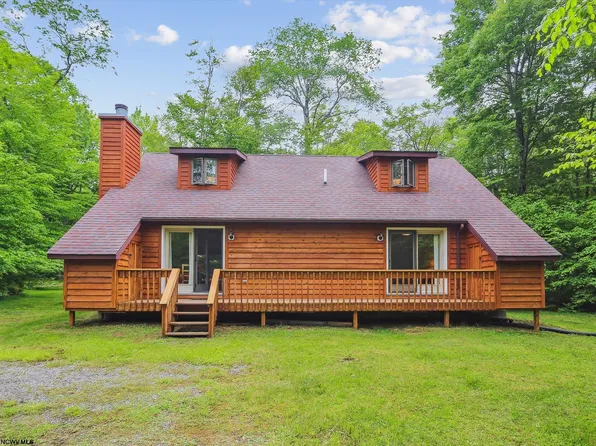 332 Maple Ave, Davis, WV 26260