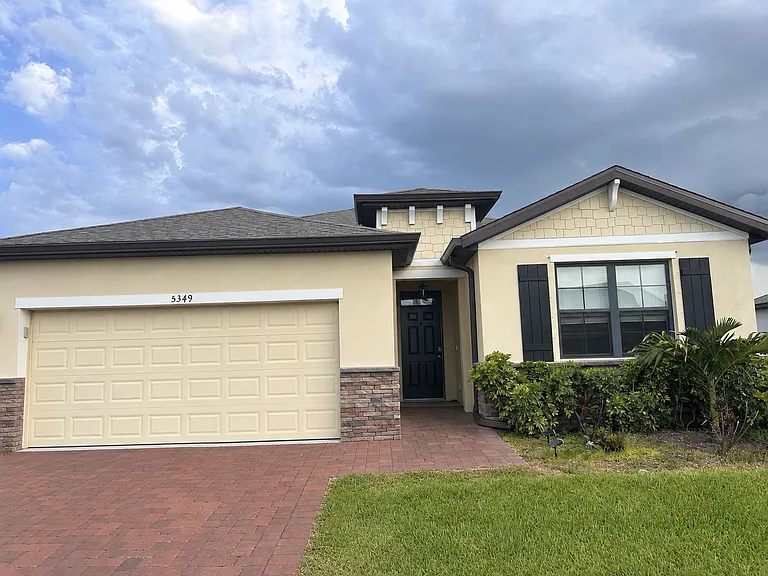 5349 Waterfall Pl — Photo 1