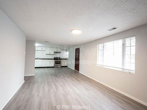 3rd image of 1626 S Ritter Ave