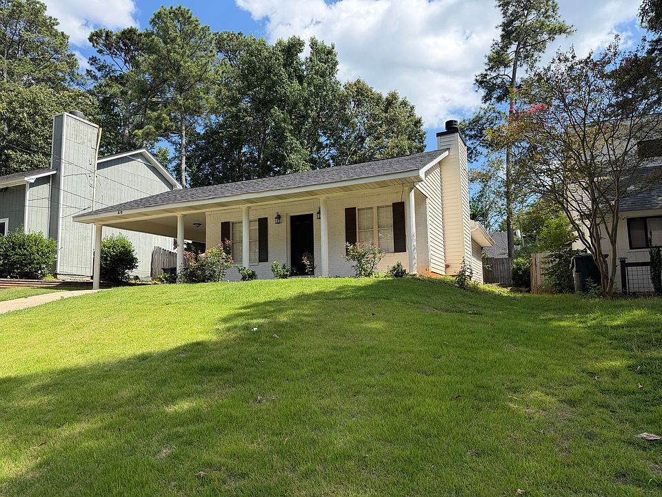 1st image of 818 Choctaw Ave