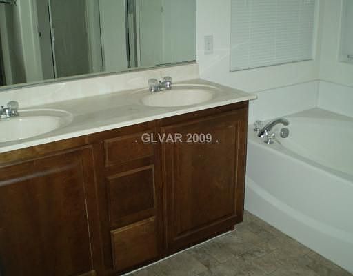 4th image of 4412 Santa Clarita Ave