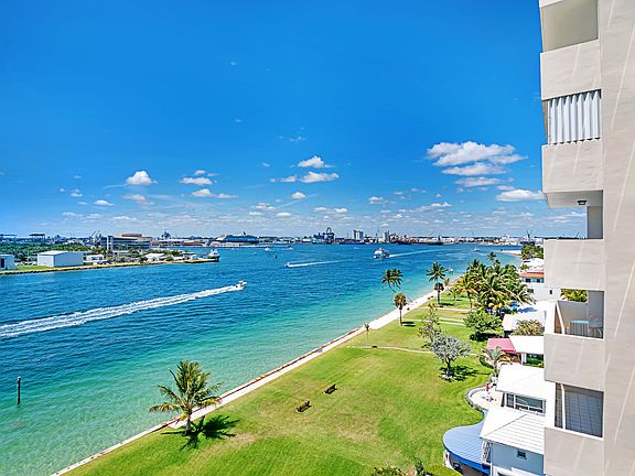 5th image of 2100 S Ocean Dr APT 8H