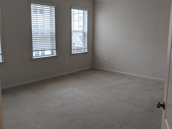 Master Bedroom. Large Walk in Closet