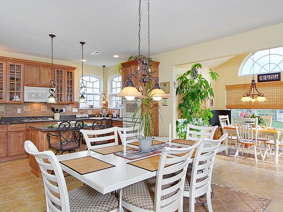 Breakfast Room