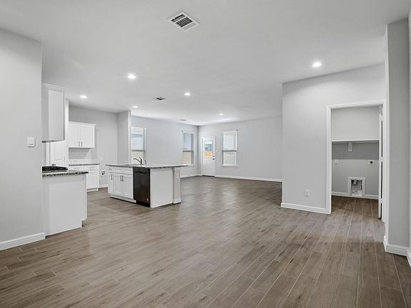 4th image of 8525 Little Acorn Dr