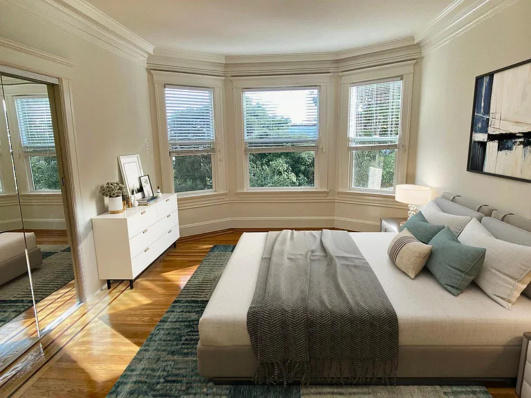 230 Shrader St #3 — Photo 2