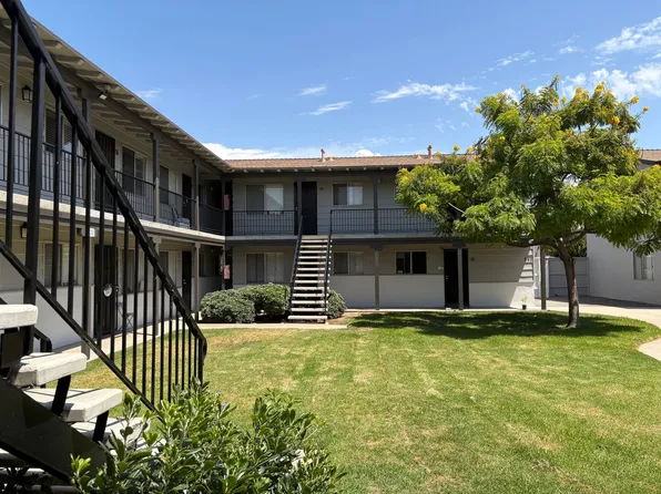 The Royal Apartments, 608-638 E 24th St #608-19, National City, CA 91950