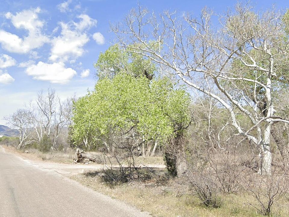 2nd image of 3780 E CATCLAW Drive #220