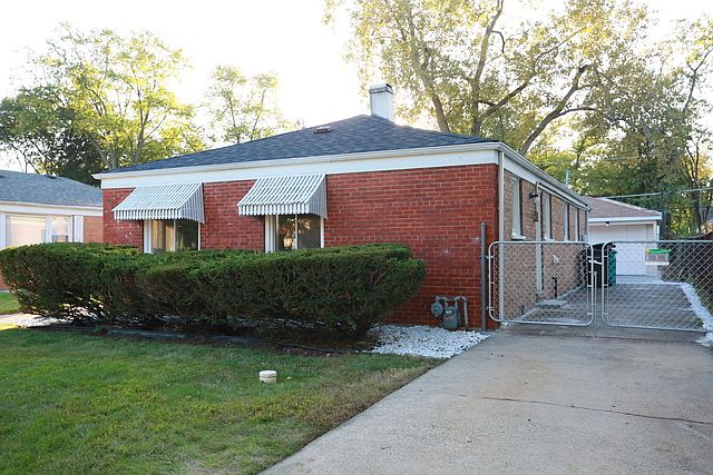 1st image of 430 Granville Ave