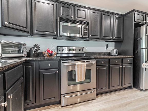 5th image of 1826-3 Parkland Dr #503