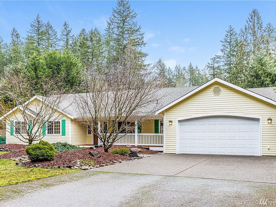 Quality Built Terhune Custom Home - Waldheim Acres w/Community Park - Shy Acre - 3 Bedrooms - 3.5 Baths, 2-Car Garage + Detached 3-Bay Shop!