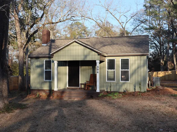 304 Highland Dr, Enterprise, AL 36330