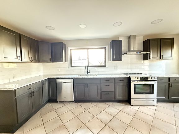 5th image of 3815 Eliot Rd