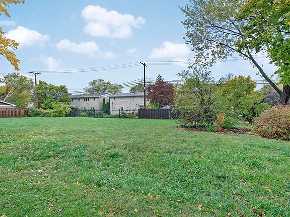 5th image of 3837 W Estes Ave