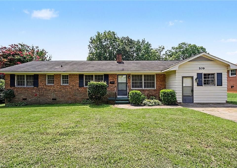 1st image of 509 Oakwood Ln