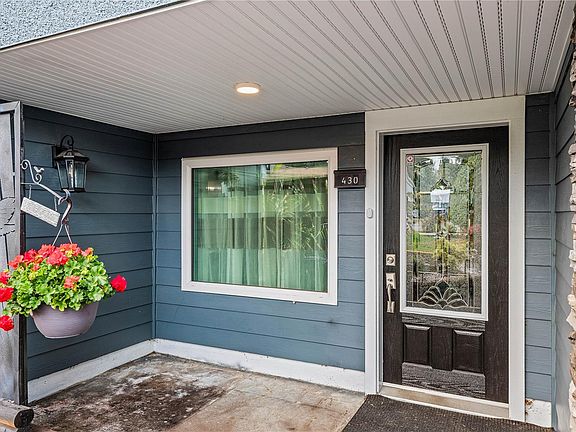 4th image of 430 Elizabeth Rd