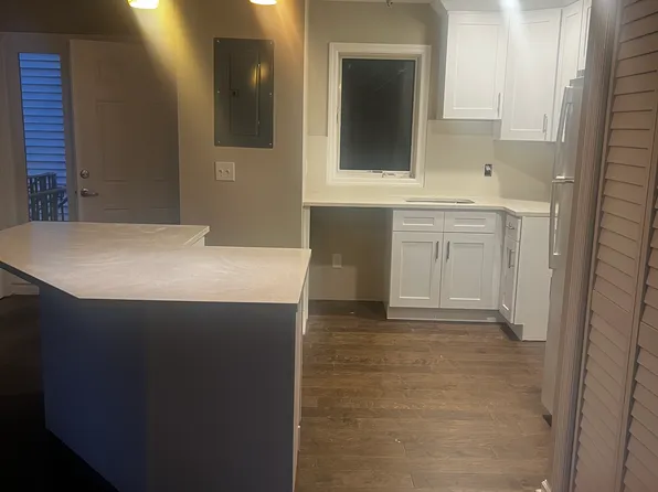 16 Sam Bonnell Dr, Clinton, NJ 08809